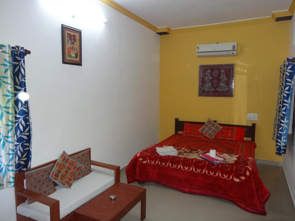 Hotel Tulsi Palace Пушкар Экстерьер фото