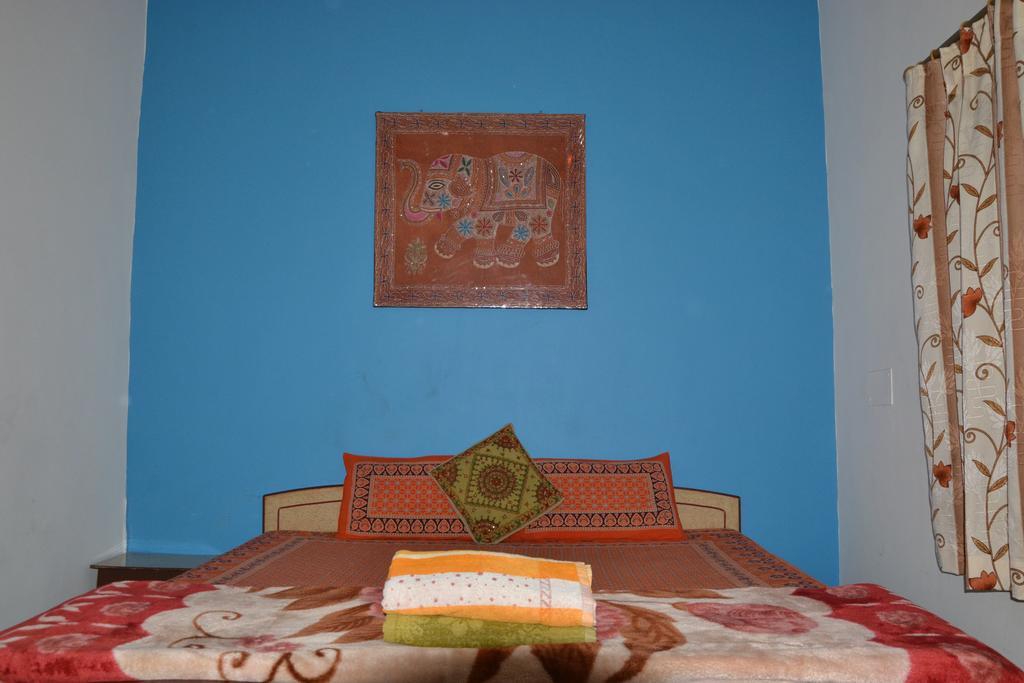 Hotel Tulsi Palace Пушкар Экстерьер фото