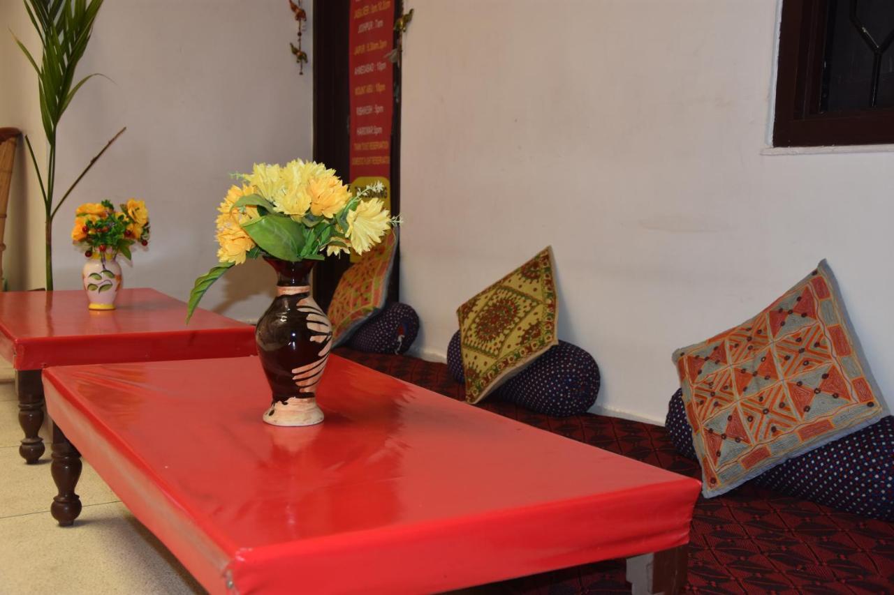 Hotel Tulsi Palace Пушкар Экстерьер фото