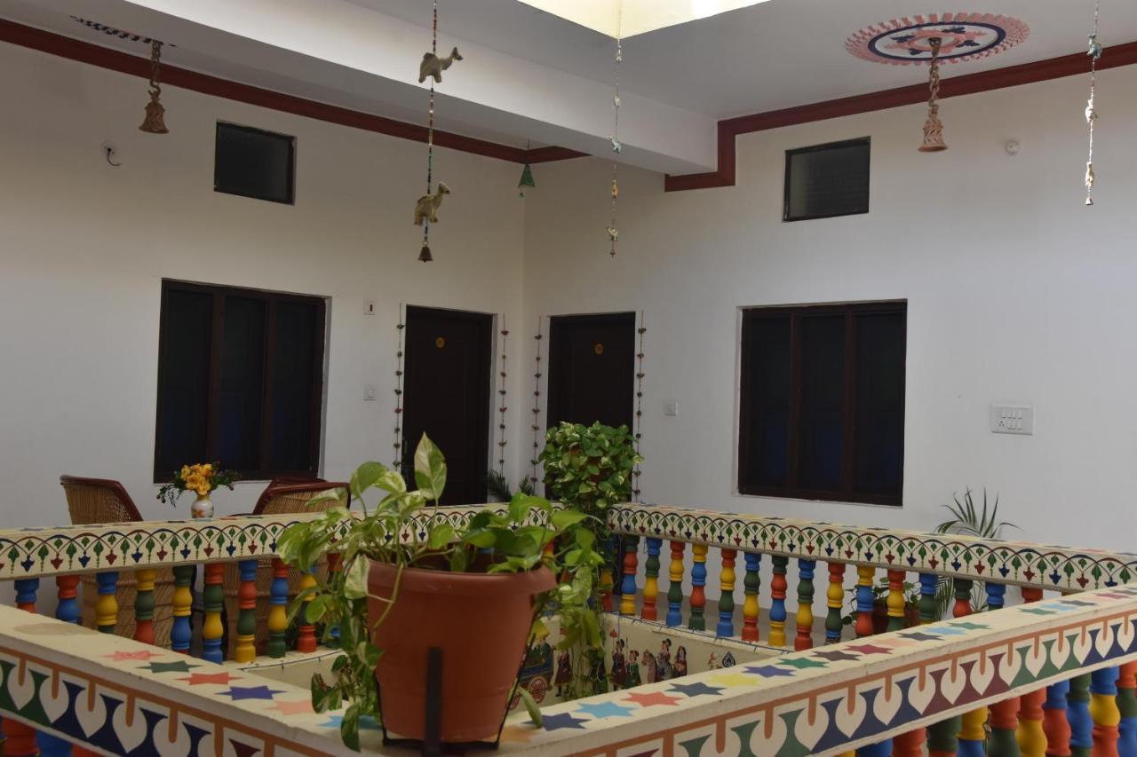 Hotel Tulsi Palace Пушкар Экстерьер фото