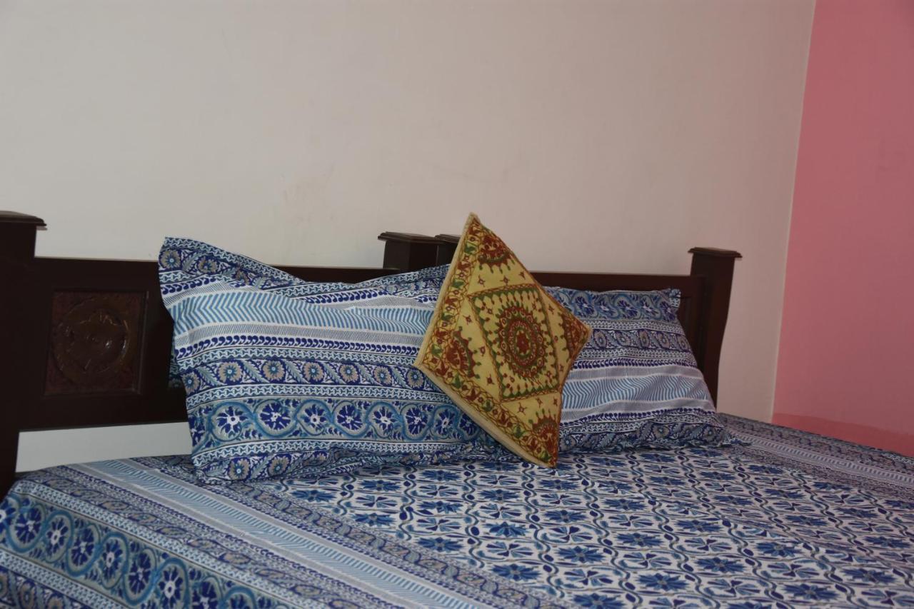 Hotel Tulsi Palace Пушкар Экстерьер фото